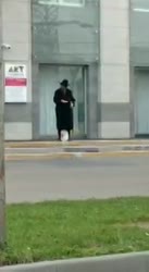 1235621535786798780.webm