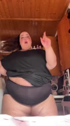 jjtJYy6xDRUHHOO.mp4