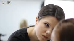 Ирина Агрба - Женская прическа на длинных волосах (высокая мода, подиумный стиль) Сочи [WdgZaK1Vzhs].mp4