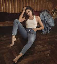 Sara-Sampaio-Feet-4644105.jpg