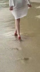 25256189266131720434.MOV