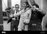 spike-milligan-march-1963-with-harry-seacombe-and-peter-sellers-rehersing-B4XHJP-603573798.jpg