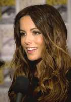 KateBeckinsale2011Comic-Con(truercolor).jpg
