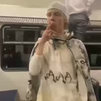 орки в электричке.mp4