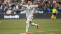 OnsideMajorLeagueSoccerPhoto010106.jpg.photomodalshowhomelarge.jpg