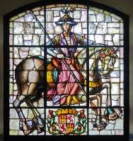 1280px-StainedglassDonEnriqintheAlcázar.Segovia,Spain.jpg