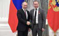 VladimirPutinatawardceremonies(2017-05-24)11.jpg