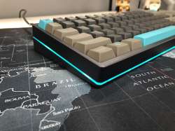 KBD75V2 whith Modern Dolch Ocean.jpg