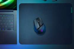 httpsmedias-p1.phoenix.razer.comsys-master-phoenix-images-containerh7dhfc9904338042910250508-basilisk-mobile-black-1500x1000-2.jpg