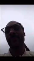Снуп вышел из машины.mp4