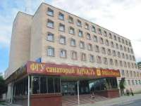 vhod-v-glavnyy-korpus-sanatoriya.jpg