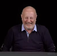 15761694464330.webm