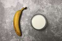 kefir-s-bananom-kokteil15899058621max.jpg