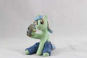 3645833safeartist-colon-azgchiplyra+heartstringsponyunicorng4background+ponyclothescraftdenimfemaleflowerhandhornjeansmaremechanical+handspan.jpg