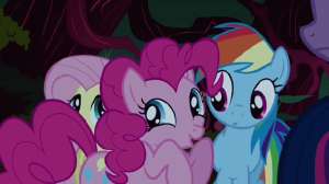 pinkie pie gigle.gif