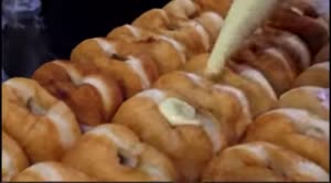 17549913489300.webm