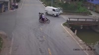 zizbcdv7s0f0d6m1854x478.webm