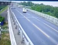 oil2weuhs0f0d13m0928x720.mp4