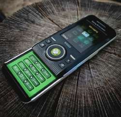the-sony-ericsson-s500i-a-piece-of-art-v0-haiod4fks6ve1.webp