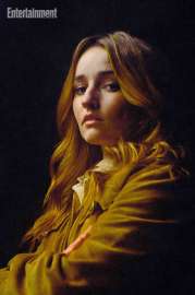 The-Last-of-Us-Cover-Shoot-041625-09-3efe2780255747f7b80652e1b0c16394.jpg