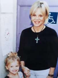 Chloës Happy Mothers Day.jpg