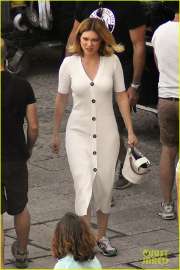 daniel-craig-car-scene-for-bond-with-lea-seydoux-31.jpg