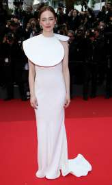 emma-stone-at-eddington-premiere-at-78th-cannes-film-festival-05-16-2025-5.jpg