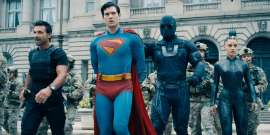 rick-flag-arrests-superman.jpg