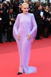 julia-garner-at-eddington-premiere-at-78th-cannes-film-festival-05-16-2025-1.jpg.9b3e8742d5e3e8125dc0b824ebd1f03c.jpg