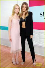 elle-fanning-abbey-lee-neon-demon-premiere-nyc-02.jpg