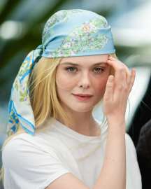 0522Cannes-SentimentalValue-Photocall8.jpg