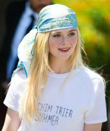 0522Cannes-SentimentalValue-Photocall15.jpg