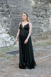 saoirse-ronan-at-louis-vuitton-cruise-2026-fashion-show-in-avignon-05-22-2025-1.jpg