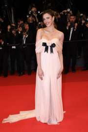 margaret-qualley-at-honey-don-t-premiere-at-78th-annual-cannes-film-festival-05-23-2025-9.jpg