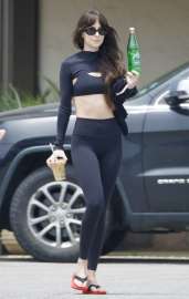 dakota-johnson-malibu-off-duty-style-may-2025-4.jpg