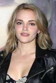 madeline-brewer29.jpg
