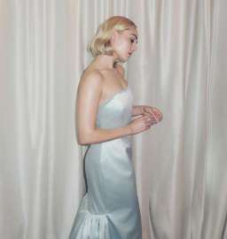 annasophia-robb-at-a-photoshoot-june-2025-5.jpg