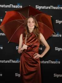 607268536maya-hawke-001.jpg.6159ebdb4c2b993510921e980d36ab7a.jpg