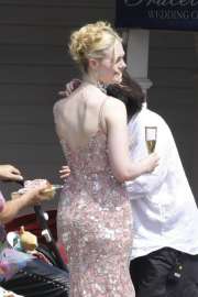 elle-fanning-on-the-set-of-margo-s-got-money-troubles-at-graceland-wedding-chapel-in-las-vegas-06-05-2025-5.jpg