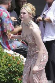 elle-fanning-on-the-set-of-margo-s-got-money-troubles-at-graceland-wedding-chapel-in-las-vegas-06-05-2025-9.jpg