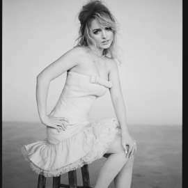 mckenna-grace-photoshoot-for-foxes-magazine-april-2024-more-photos-9.jpg