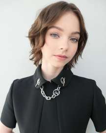 01-emma-myers.jpg