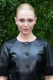 annasophia-robb-attends-chanel-tribeca-luncheon-in-nyc-5.jpg