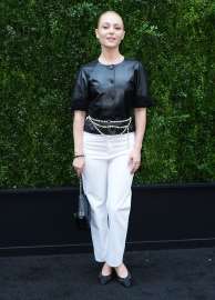 annasophia-robb-attends-chanel-tribeca-luncheon-in-nyc-4.jpg