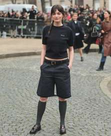 paris-fashion-week-3-11-25-v0-ym2e0j35r2oe1.webp