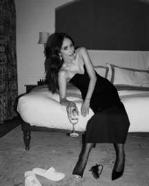 Abigail-Spencer-02.jpg