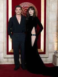 pedro-pascal-and-lux-pascal-attend-gladiator-ii-the-royal-news-photo-1731597679.jpg