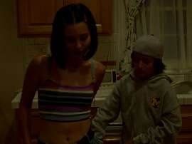 screenshotSeredina.90s.2018.BDRip.1080p.ELEKTRI4KA.UNIONGANG1750167358897.png
