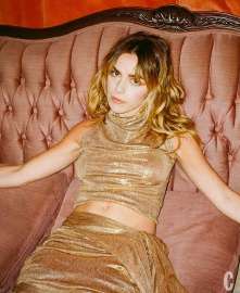 lounging-for-cosmo-ig-dec-2024-v0-upp4yodyii7f1.jpg