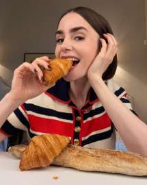 02-lily-collins.jpg
